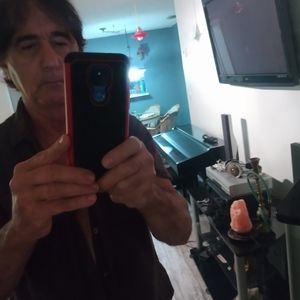 Meet your Posher, Carl